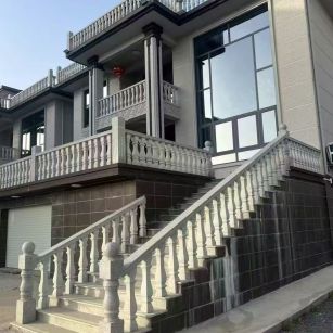 铁岭 芝麻白别墅阳台栏杆，楼梯栏杆