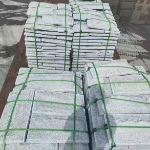 铁岭 芝麻白蘑菇石装车出货