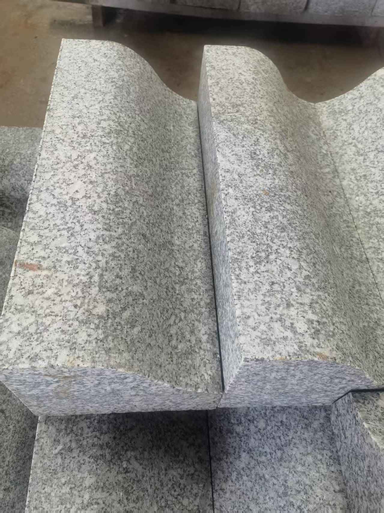 铁岭芙蓉白S型拉丝面路沿石