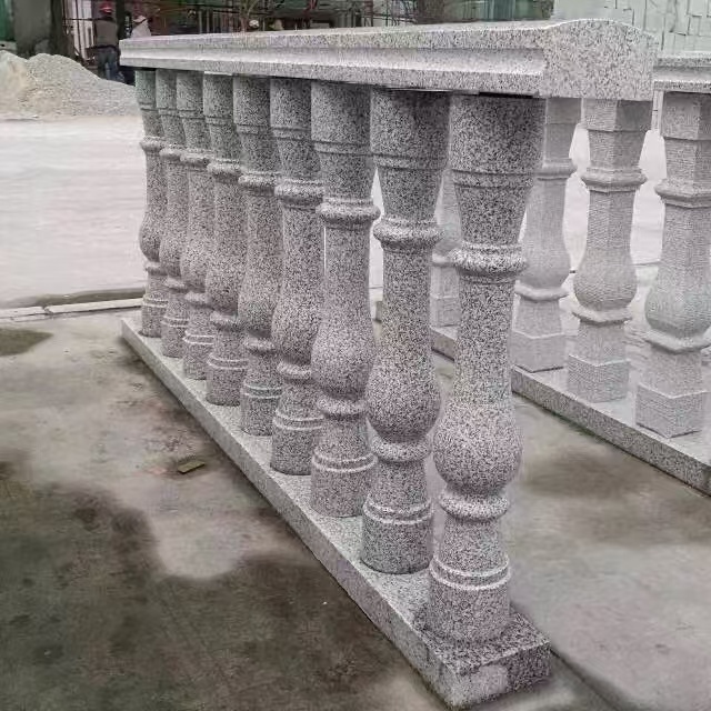 铁岭 芝麻白圆形光面花瓶柱，栏杆