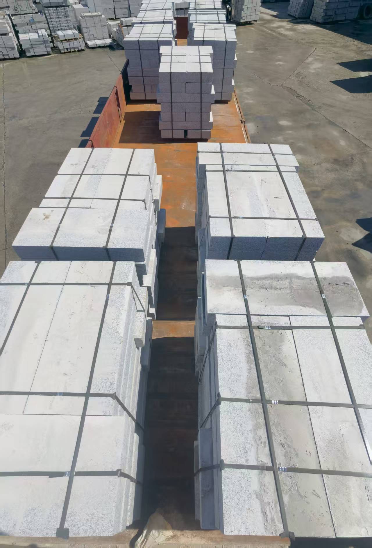 铁岭 路沿石装车出货