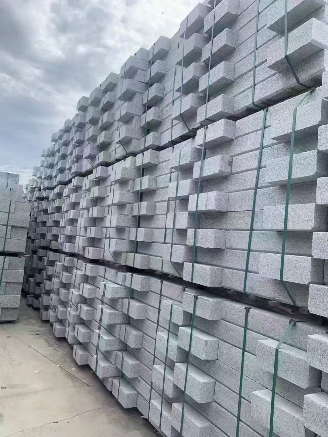 铁岭 芝麻灰侧石